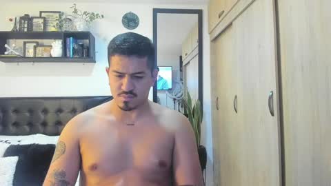 Snapshot of aronwilliams69 chatting on 02-04-25, 11:06 ARON Independent model online show from 02-04-25, 11:06