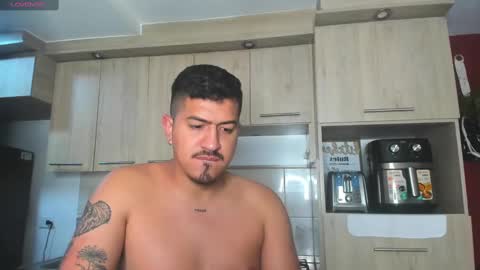 Snapshot of aronwilliams69 chatting on 02-19-25, 08:55 ARON Independent model online show from 02-19-25, 08:55
