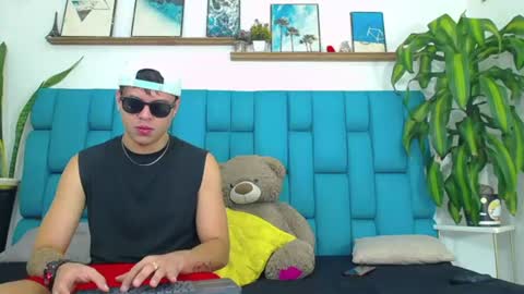 Snapshot of aroon_sexx21 chatting on 06-18-26, 12:53 Aroon online show from 06-18-26, 12:53