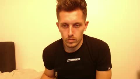 Snapshot of arromwilliam90 chatting on 12-08-24, 06:28 arromwilliam90 online show from 12-08-24, 06:28