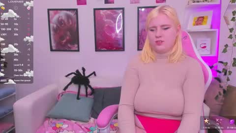 Snapshot of art_lovee_ chatting on 11-11-25, 01:49 art_lovee_ online show from 11-11-25, 01:49