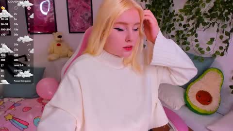 Snapshot of art_lovee_ chatting on 02-10-26, 01:43 art_lovee_ online show from 02-10-26, 01:43