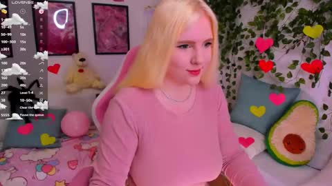 Snapshot of art_lovee_ chatting on 02-21-26, 01:28 art_lovee_ online show from 02-21-26, 01:28