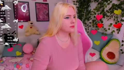 Snapshot of art_lovee_ chatting on 02-25-26, 02:10 art_lovee_ online show from 02-25-26, 02:10