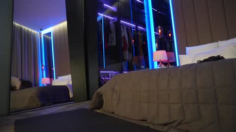 Adele online show from 12-13-24, 09:13