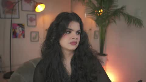 Chloe  online show from 11-27-25, 05:37