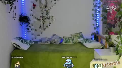 Snapshot of artemis696 chatting on 10-02-25, 03:19 Artemis my pvt is open and lovense is active online show from 10-02-25, 03:19