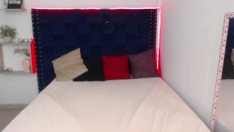 Snapshot of artemiza_love_ chatting on 02-06-25, 12:16 artemiza online show from 02-06-25, 12:16