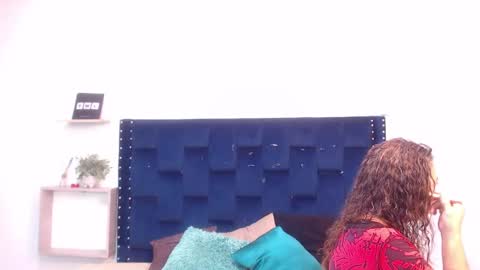 Snapshot of artemiza_love_ chatting on 02-17-25, 12:05 artemiza online show from 02-17-25, 12:05