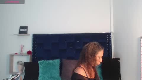 Snapshot of artemiza_love_ chatting on 02-20-25, 12:15 artemiza online show from 02-20-25, 12:15