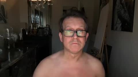 Snapshot of artisterotic chatting on 01-26-25, 03:47 artisterotic online show from 01-26-25, 03:47