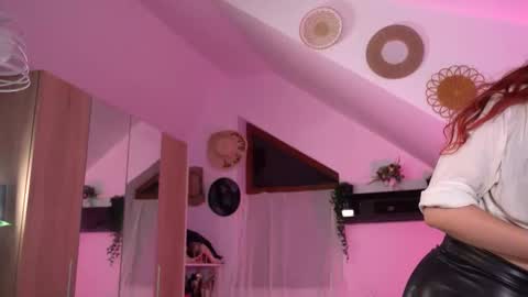 Amalia online show from 09-14-25, 12:10