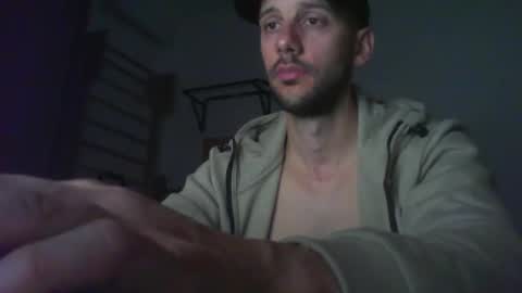 Snapshot of artur833 chatting on 10-19-25, 08:31 artur833 online show from 10-19-25, 08:31