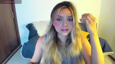 Snapshot of ary_cam230 chatting on 11-07-25, 10:21 Zahaara online show from 11-07-25, 10:21