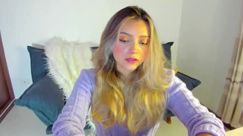 Snapshot of ary_cam230 chatting on 11-14-25, 09:35 Zahaara online show from 11-14-25, 09:35