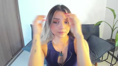 Snapshot of ary_cam230 chatting on 12-01-25, 08:14 Zahaara online show from 12-01-25, 08:14