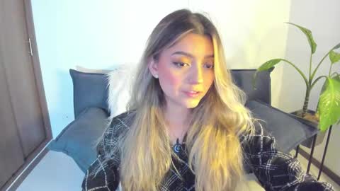 Snapshot of ary_cam230 chatting on 12-03-25, 08:07 Zahaara online show from 12-03-25, 08:07