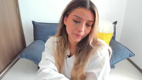 Snapshot of ary_cam230 chatting on 01-14-26, 09:42 Zahaara online show from 01-14-26, 09:42