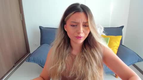 Snapshot of ary_cam230 chatting on 02-02-26, 09:35 Zahaara online show from 02-02-26, 09:35