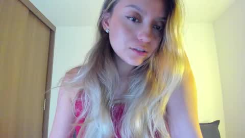 Snapshot of ary_cam230 chatting on 02-08-26, 11:30 Zahaara online show from 02-08-26, 11:30