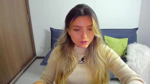 Snapshot of ary_cam230 chatting on 02-20-26, 11:05 Zahaara online show from 02-20-26, 11:05