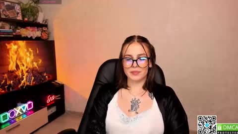 Snapshot of arya_deepthroat_queen chatting on 10-13-25, 09:04 Arya Fn Talented Arya online show from 10-13-25, 09:04