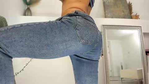 Snapshot of arya_lexa chatting on 10-16-25, 07:04 Arya online show from 10-16-25, 07:04
