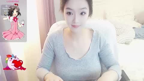 Lily online show from 10-24-25, 04:53