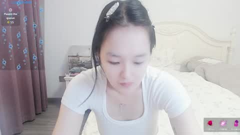 Lily online show from 05-28-26, 03:59