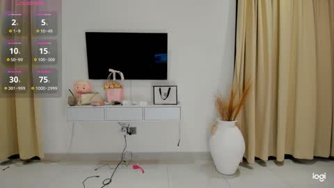 Snapshot of as_eva chatting on 12-19-24, 04:24 Eva online show from 12-19-24, 04:24