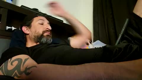 devilPup75 online show from 11-22-25, 08:46