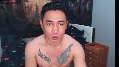 Snapshot of asanhardasrock chatting on 10-20-25, 09:32 joe eros online show from 10-20-25, 09:32