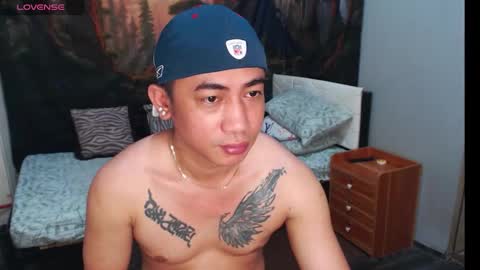 Snapshot of asanhardasrock chatting on 03-25-26, 06:19 joe eros online show from 03-25-26, 06:19