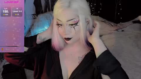 Snapshot of asha_nekooo chatting on 01-15-25, 11:08 Sasha next stream December 4st at 0000- 0030 am German time online show from 01-15-25, 11:08