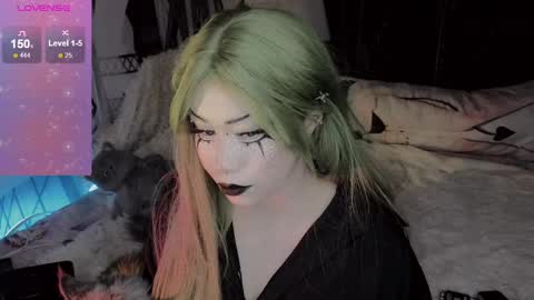 Snapshot of asha_nekooo chatting on 02-17-25, 12:10 Sasha next stream December 4st at 0000- 0030 am German time online show from 02-17-25, 12:10