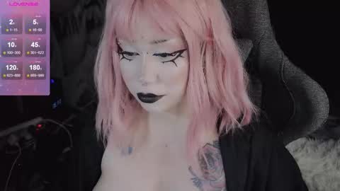 Snapshot of asha_nekooo chatting on 11-12-25, 10:30 Sasha next stream December 4st at 0000- 0030 am German time online show from 11-12-25, 10:30