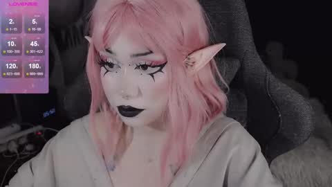 Snapshot of asha_nekooo chatting on 11-25-25, 11:27 Sasha next stream December 4st at 0000- 0030 am German time online show from 11-25-25, 11:27