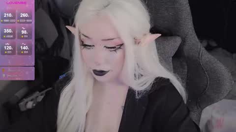 Snapshot of asha_nekooo chatting on 12-17-25, 11:55 Sasha next stream December 4st at 0000- 0030 am German time online show from 12-17-25, 11:55