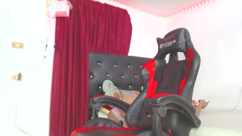 ashelyhots9inches online show from 04-30-26, 04:24