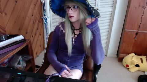 Snapshot of ashethegengar chatting on 02-25-26, 08:29 Ashley Scarlett online show from 02-25-26, 08:29