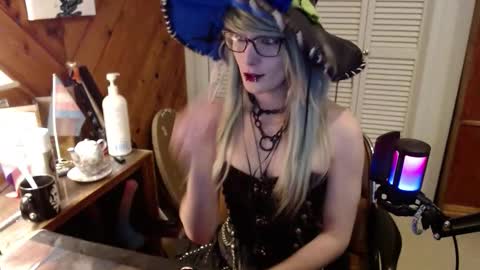 Snapshot of ashethegengar chatting on 03-11-26, 10:05 Ashley Scarlett online show from 03-11-26, 10:05