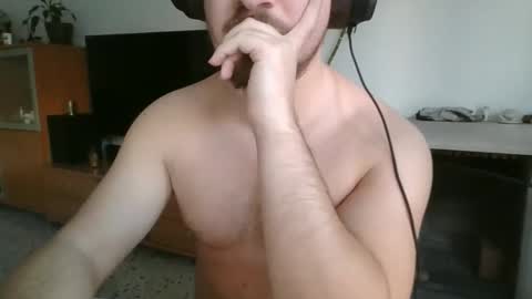 Snapshot of ashiat chatting on 01-15-26, 02:43 ashiat online show from 01-15-26, 02:43