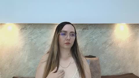 Asley Bennet online show from 11-19-25, 04:56