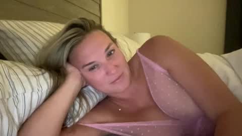 Snapshot of ashlarising chatting on 11-02-25, 01:41 ashlarising online show from 11-02-25, 01:41