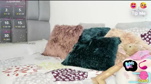 Snapshot of ashley_120 chatting on 01-09-26, 10:33 Carolina online show from 01-09-26, 10:33