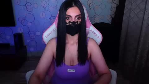   Yasmina   online show from 11-26-25, 04:13