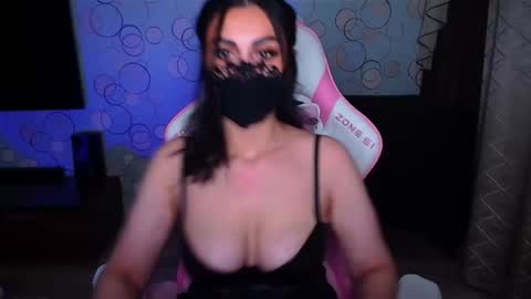   Yasmina   online show from 12-22-25, 03:58