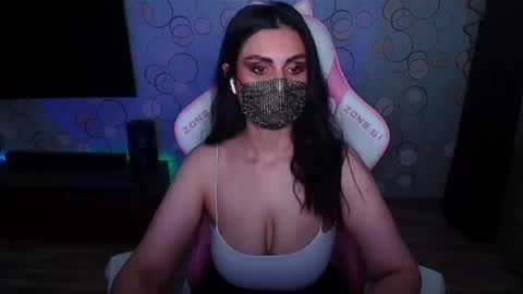   Yasmina   online show from 06-25-26, 05:45