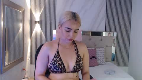 ashley__tylor online show from 06-07-26, 04:00