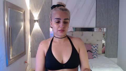 ashley__tylor online show from 06-12-26, 07:02